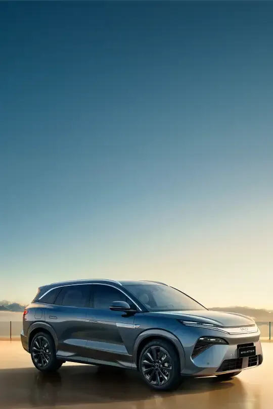 BYD ATTO 8