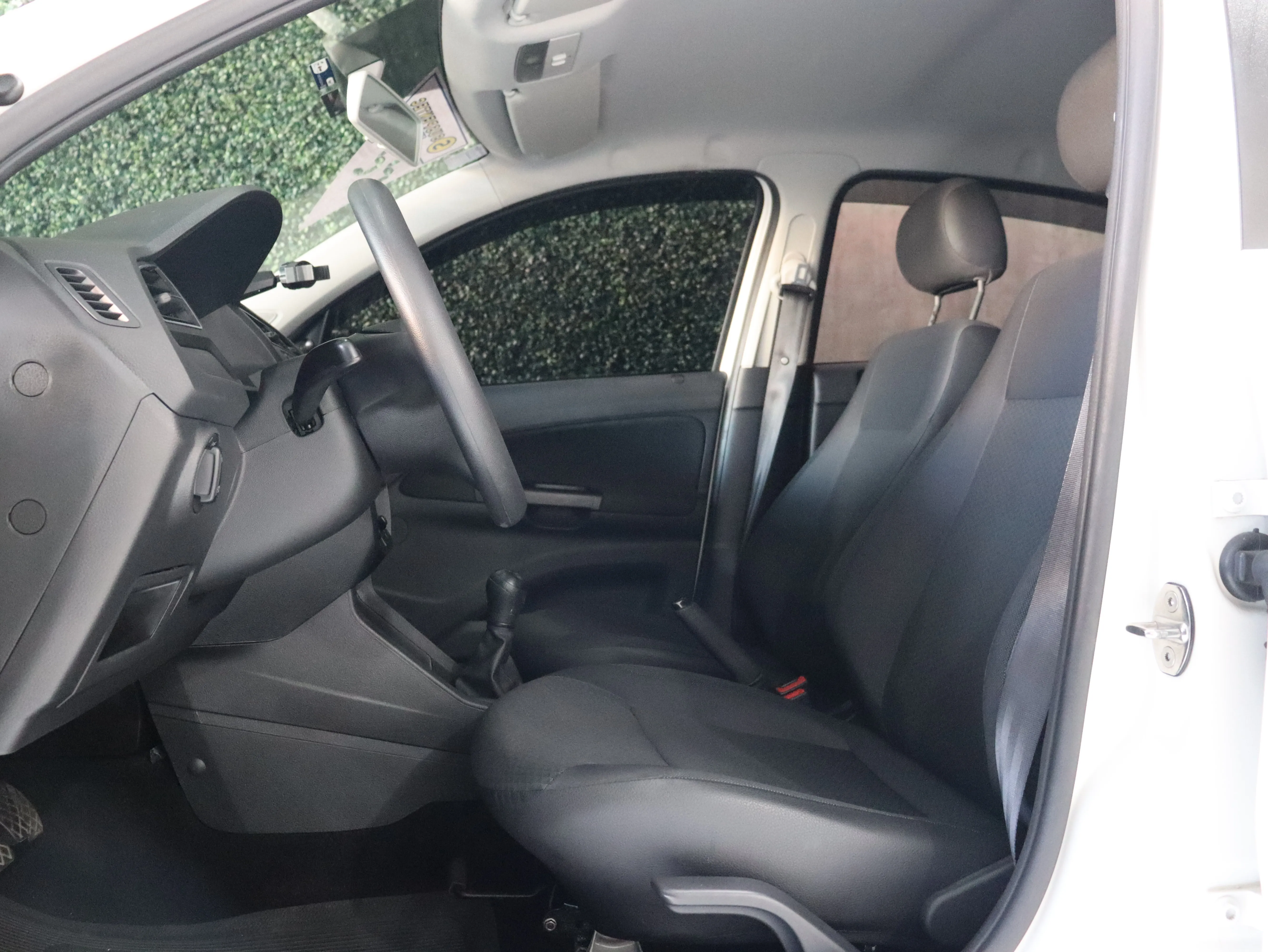 Teto solar panorâmico para máximo conforto