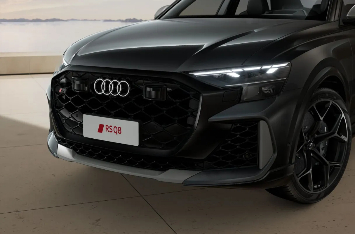 RS Q8