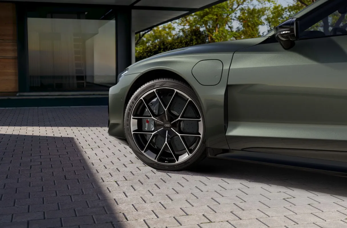 RS e-tron GT performance