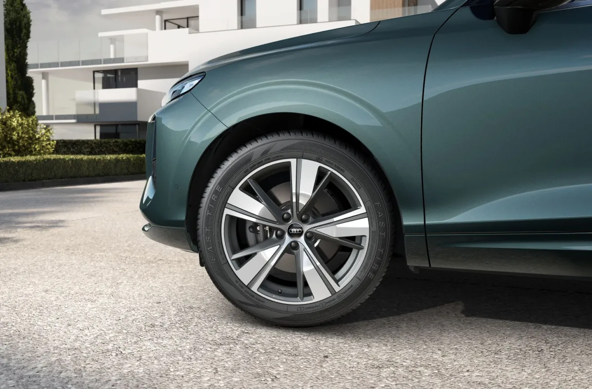 Q3 SUV