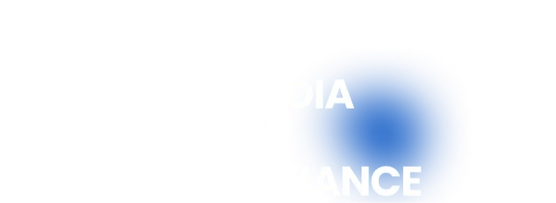 A imagem apresenta um texto em letras brancas e negrito que diz: "SEO e Mídia de Alta Performance:". No canto superior esquerdo, há um pequeno botão arredondado com a indicação "5/6", sugerindo que existem mais imagens a seguir.