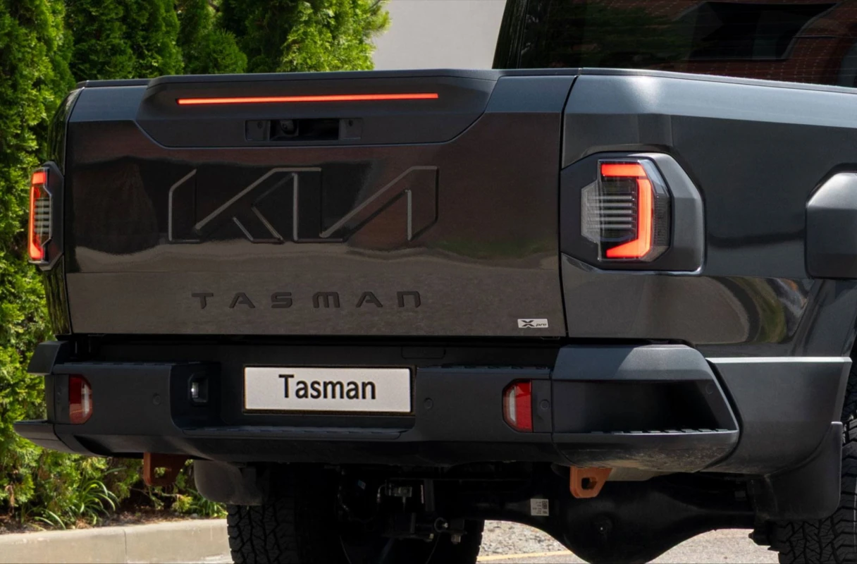Kia Tasman — 10