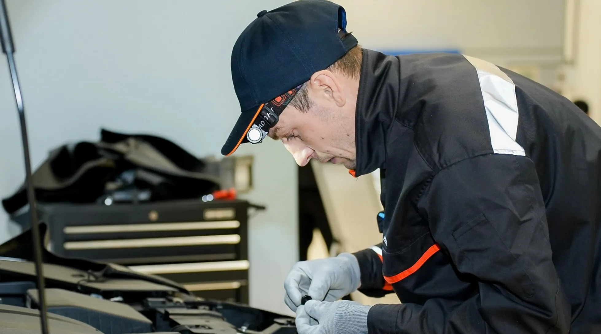 Revisão e manutenção Saga Geely